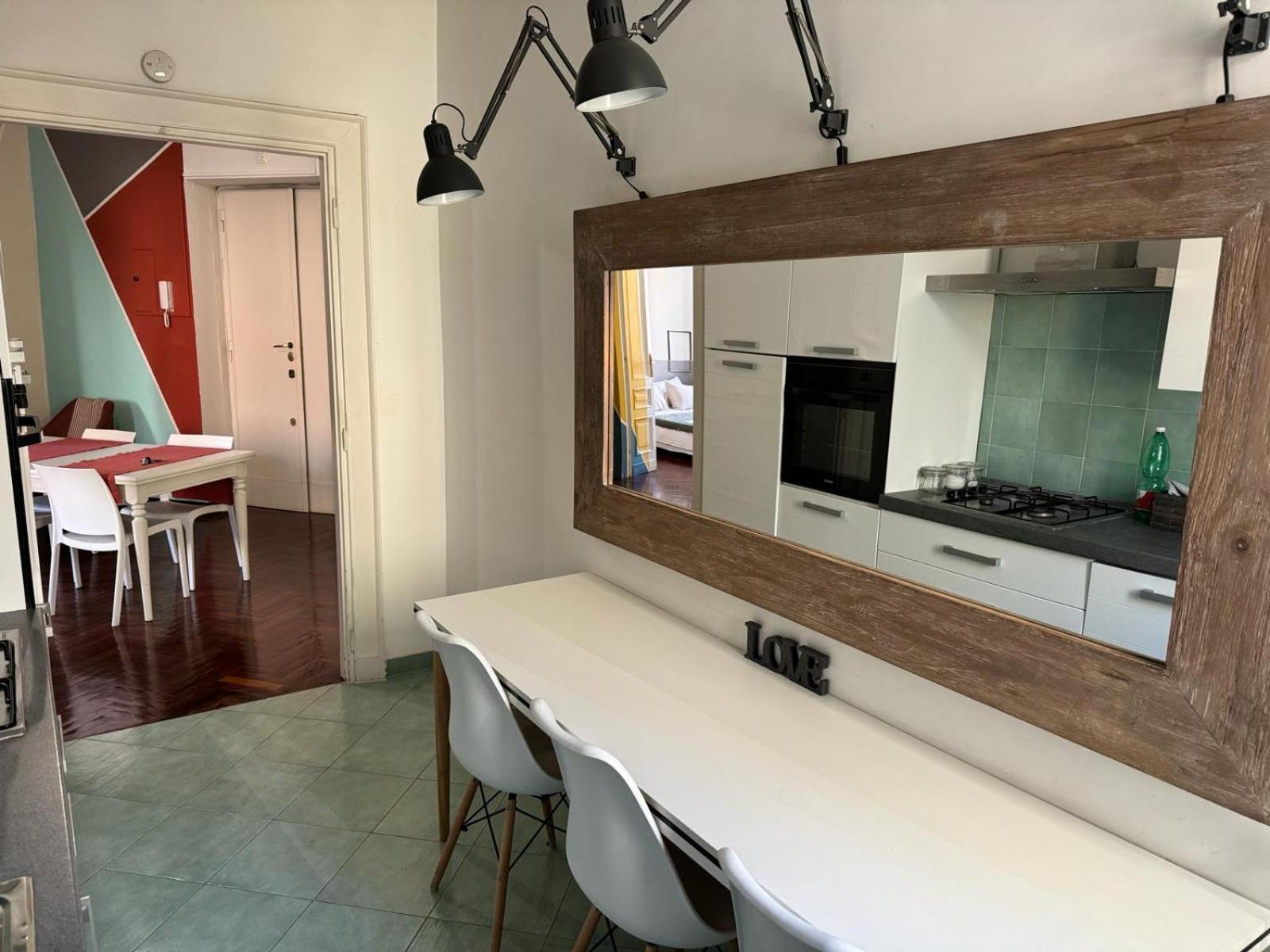 רומא A Colorful Spot For La Dolce Vita מראה חיצוני תמונה